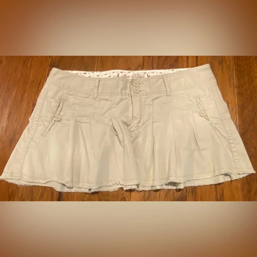 NWT Y2K Hollister Pleated Khaki Skirt-Juniors‎ Size 9